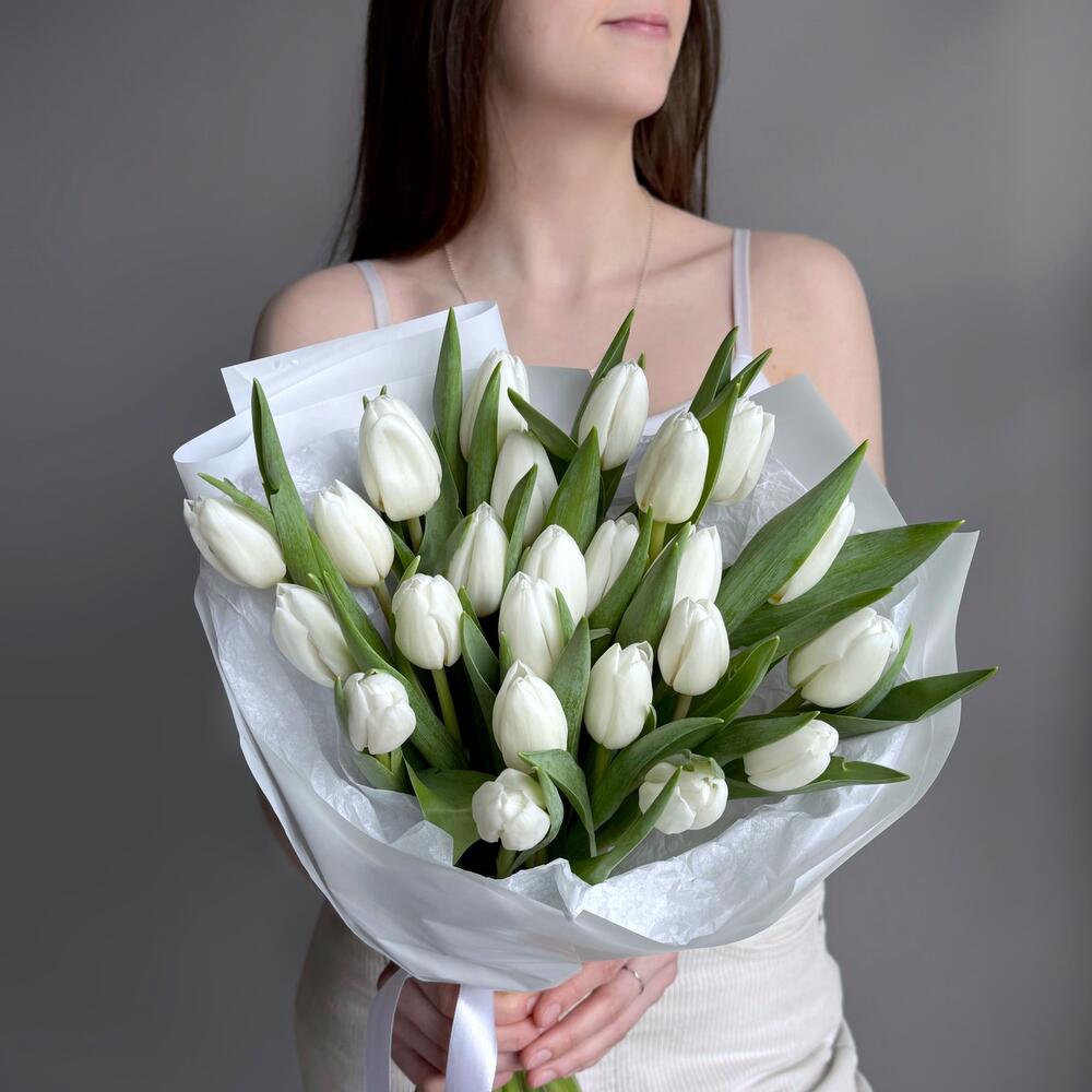 Белые тюльпаны — свежие цветы с доставкой