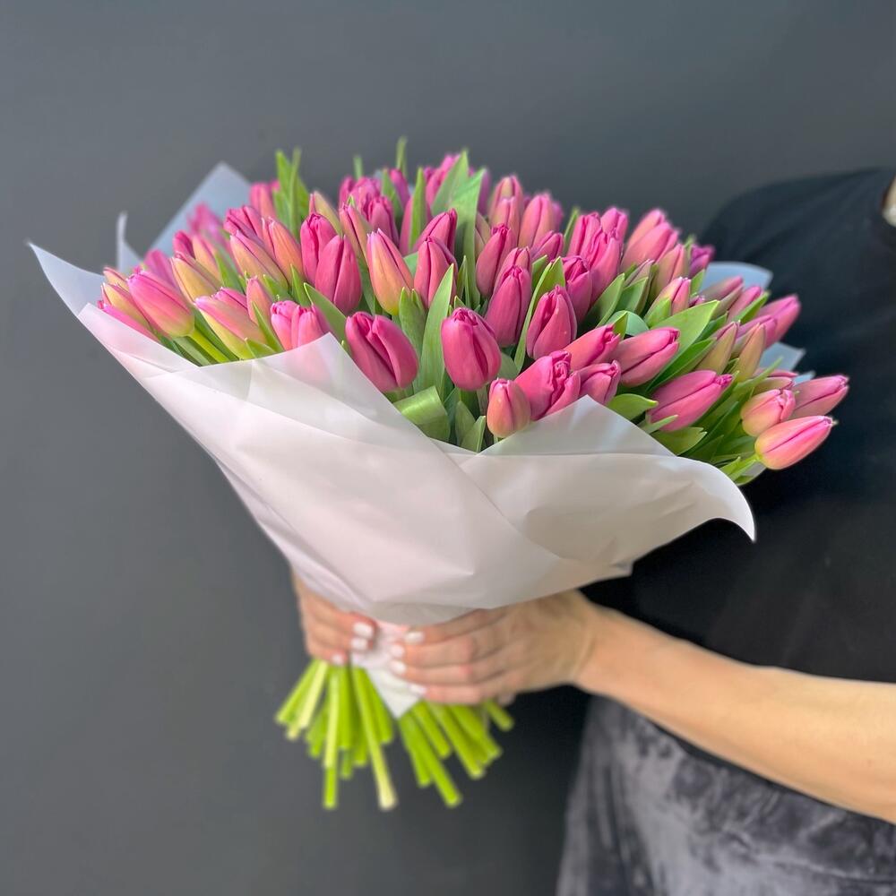 Розово-белые тюльпаны — вид 2